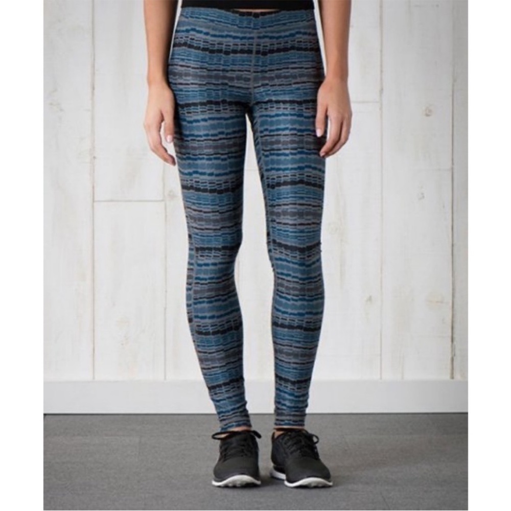 Toad&Co Size Small Grandstand Pattern Tight Leggings Striped Gray Blue Outdoor